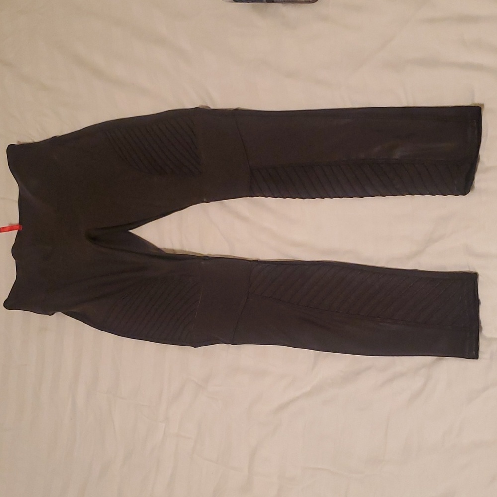 Spanx Faux Leather Moto Leggings Size Medium